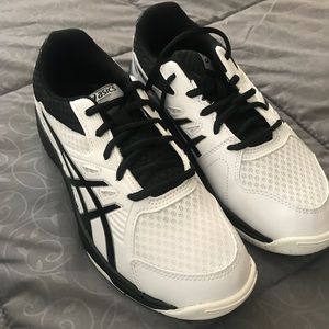 **NEW** ASICS UPCOURT 3 GS shoes kids size 5 1/2